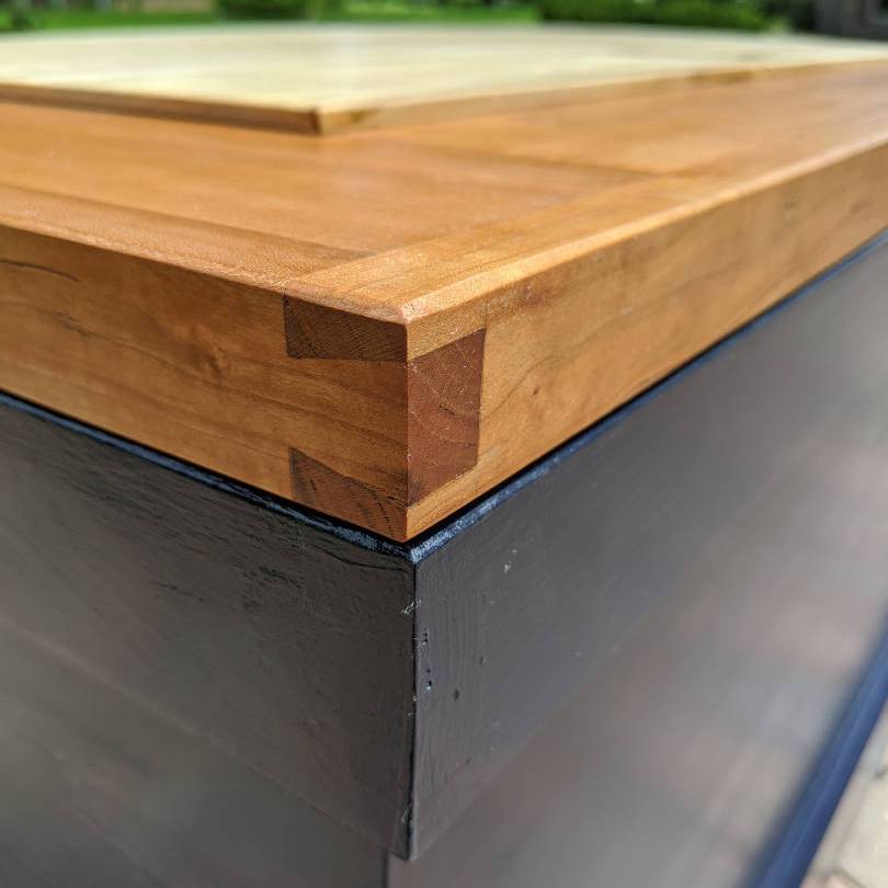 Rob's Anarchist's Tool Chest - Dovetailed lid