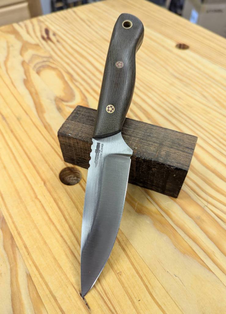 Bushcraft knife in OD green micarta