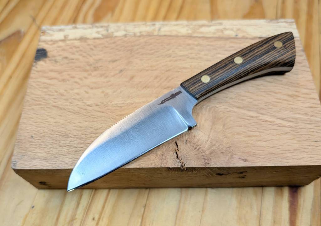 A pocket sheepsfoot with a bocote handle